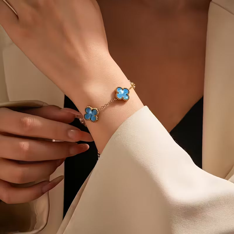 GIFT: Golden­es Kleeblatt-Armband – ab 40 € Einkauf geschenkt