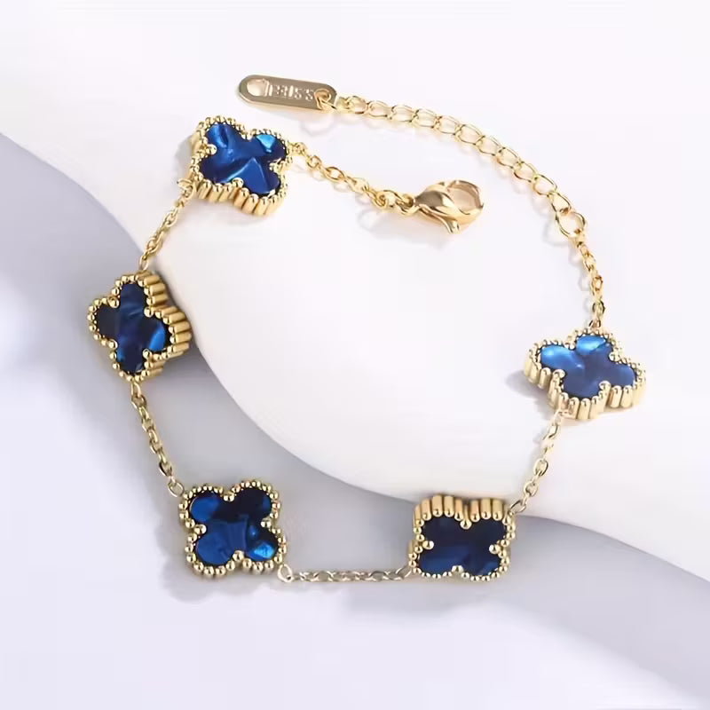 GIFT: Golden­es Kleeblatt-Armband – ab 40 € Einkauf geschenkt
